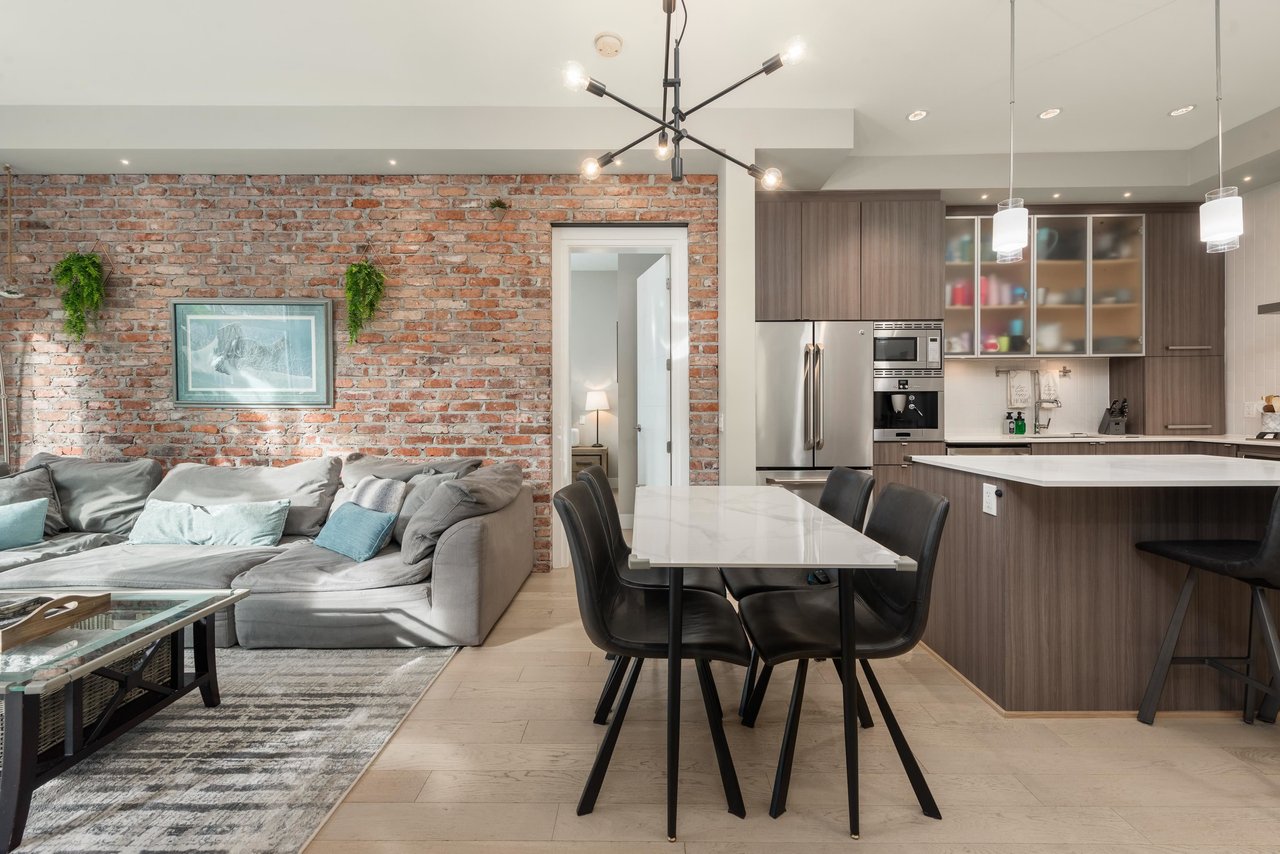 116-262 Salter St