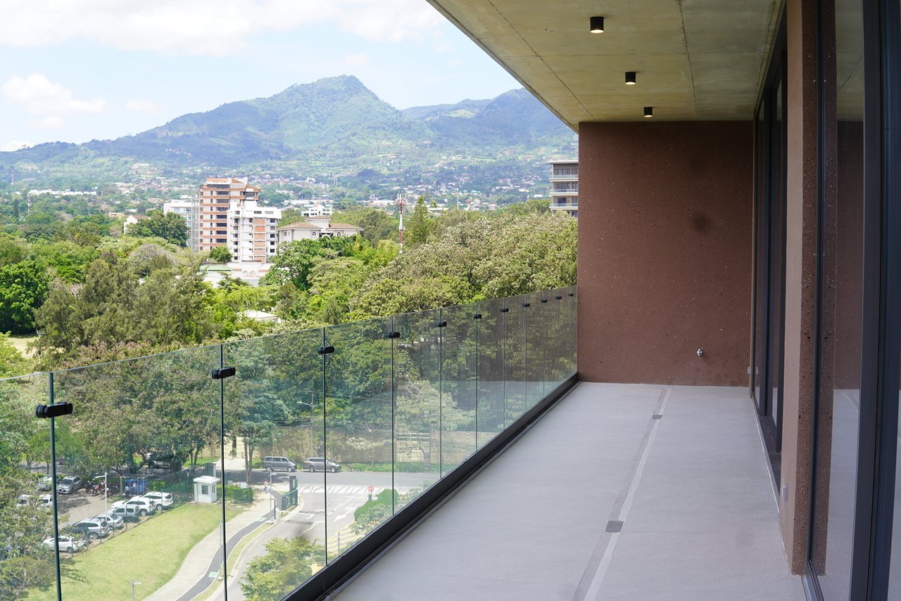 Panoramic View Luxury Penthouse, Escazu, San Jose