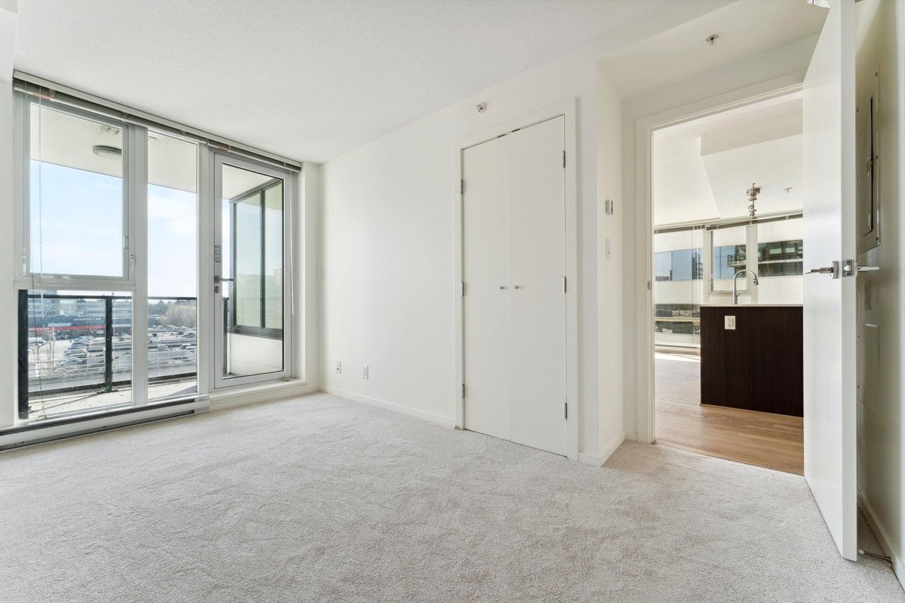713-7988 Ackroyd Rd