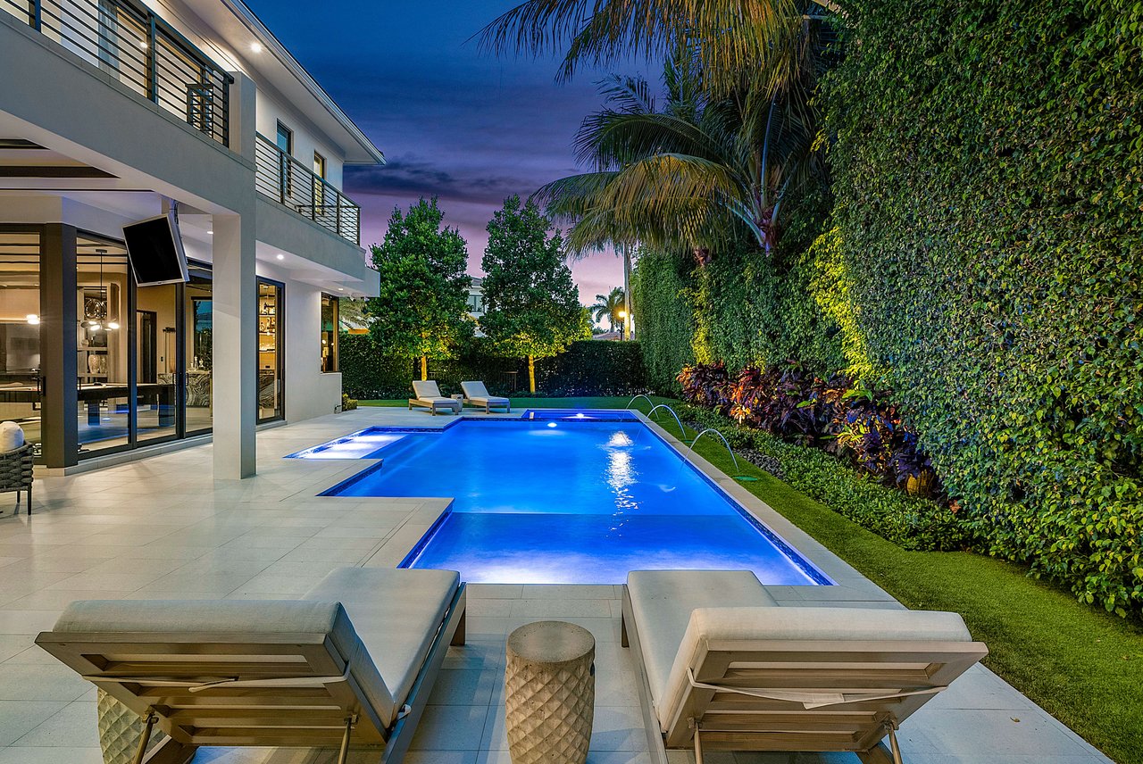 A New Signature Listing in Boca Raton's Royal Palm Yacht & Country Club