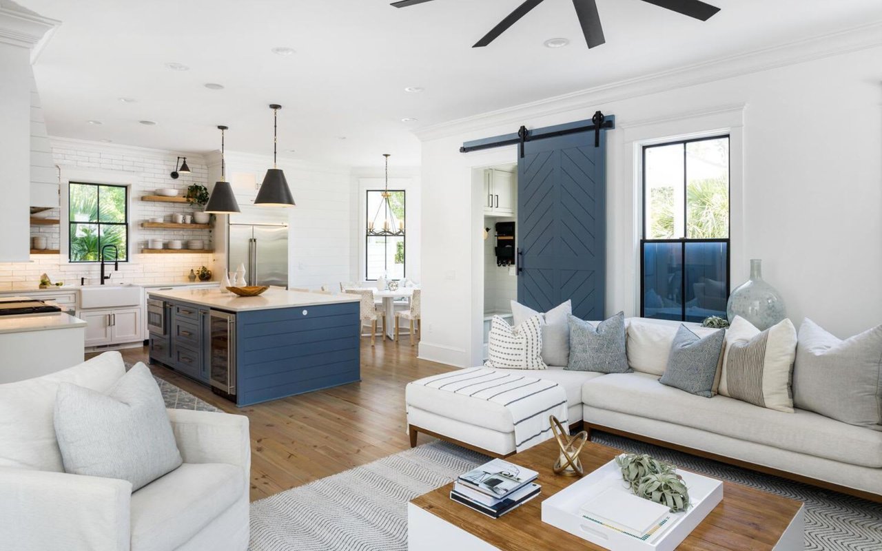 5 Ways Interior Design and Home Staging Are Nothing Alike