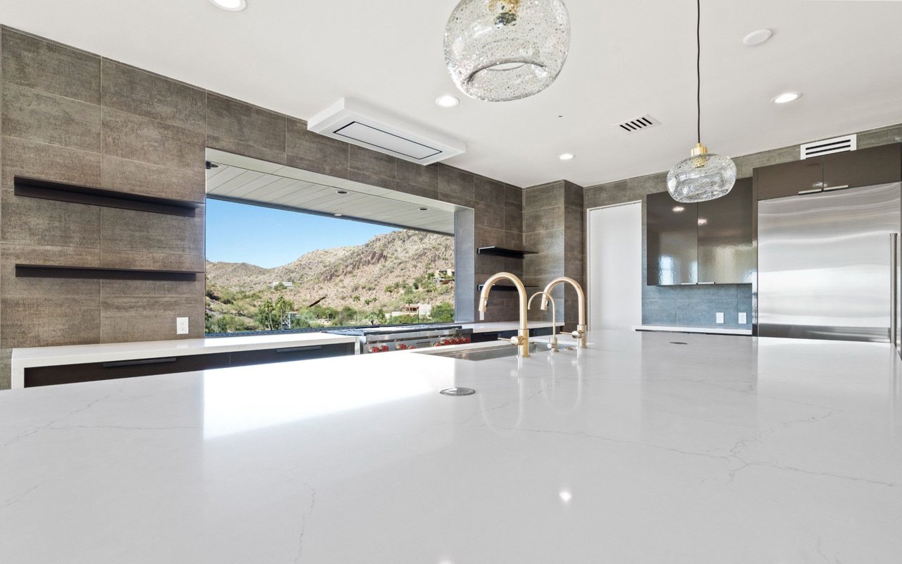 7043 N Longlook Road, Paradise Valley, AZ