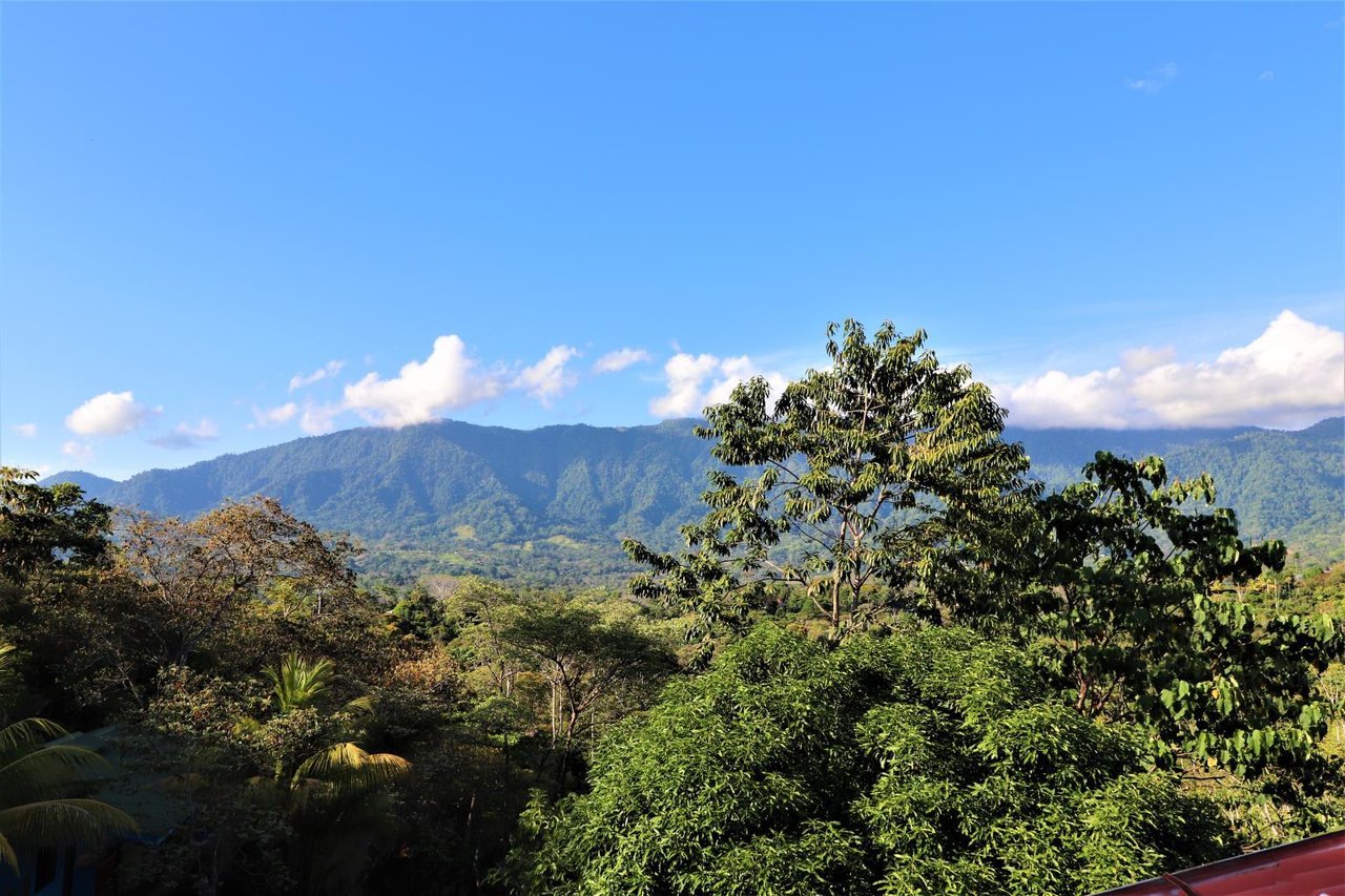 Iconic Eco-lodge With Outstanding Ocean, Sunset, and Mountain Views