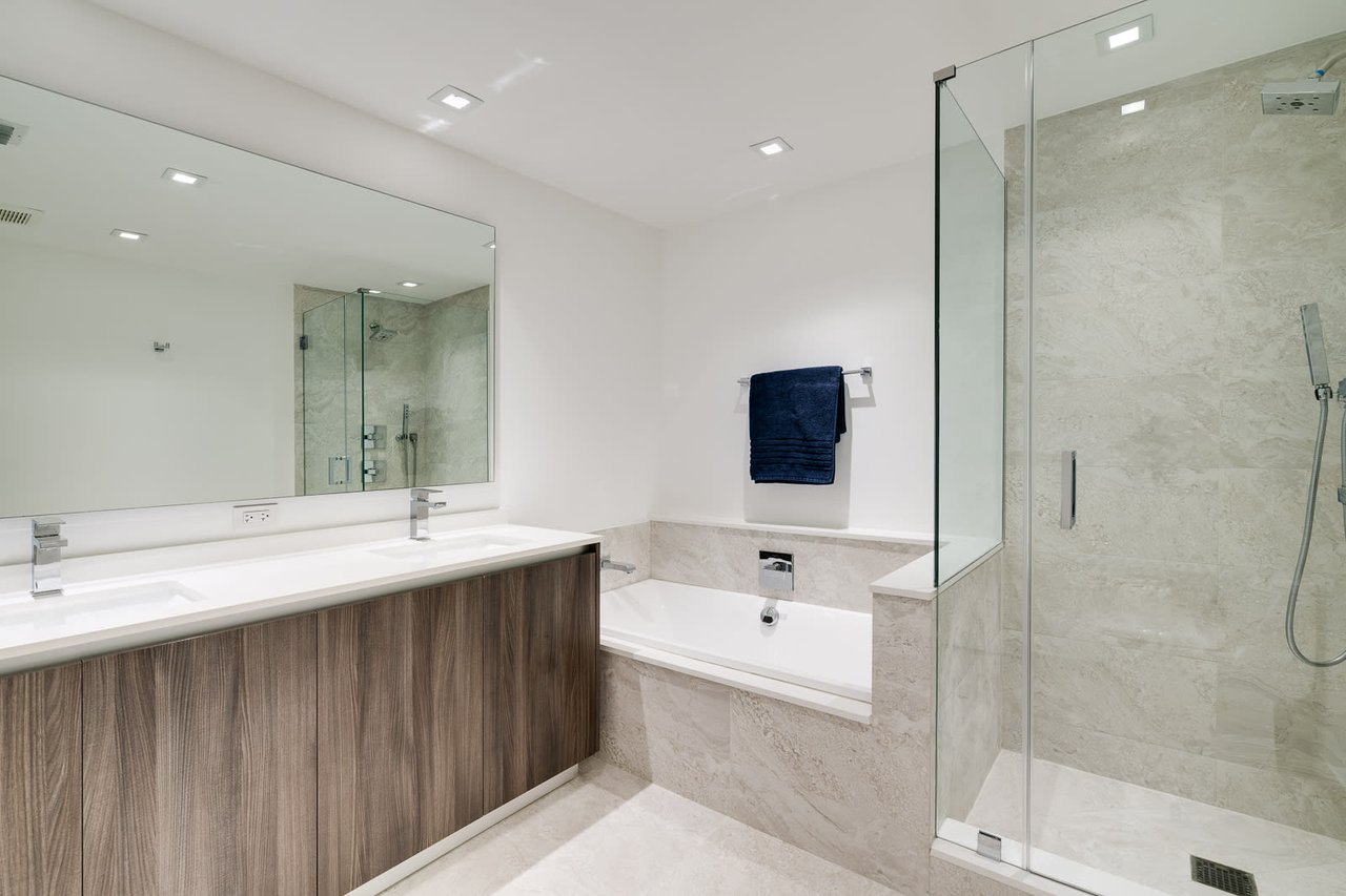 Aria on the Bay | Edgewater
