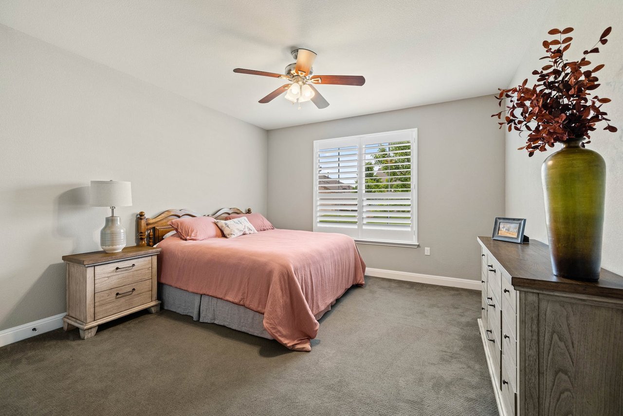 424 Star Mountain Ln, Georgetown, TX 78633