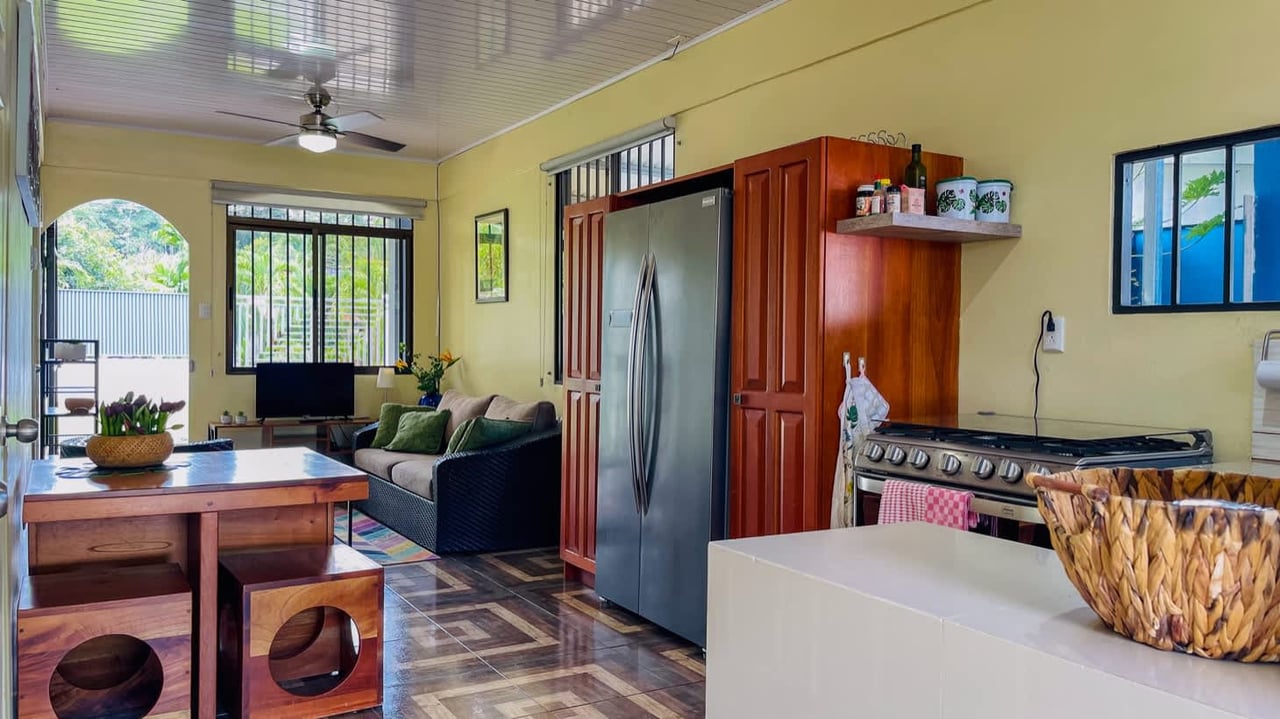 Affordable Gem in the Heart of Bahia Uvita’s Beachside Community