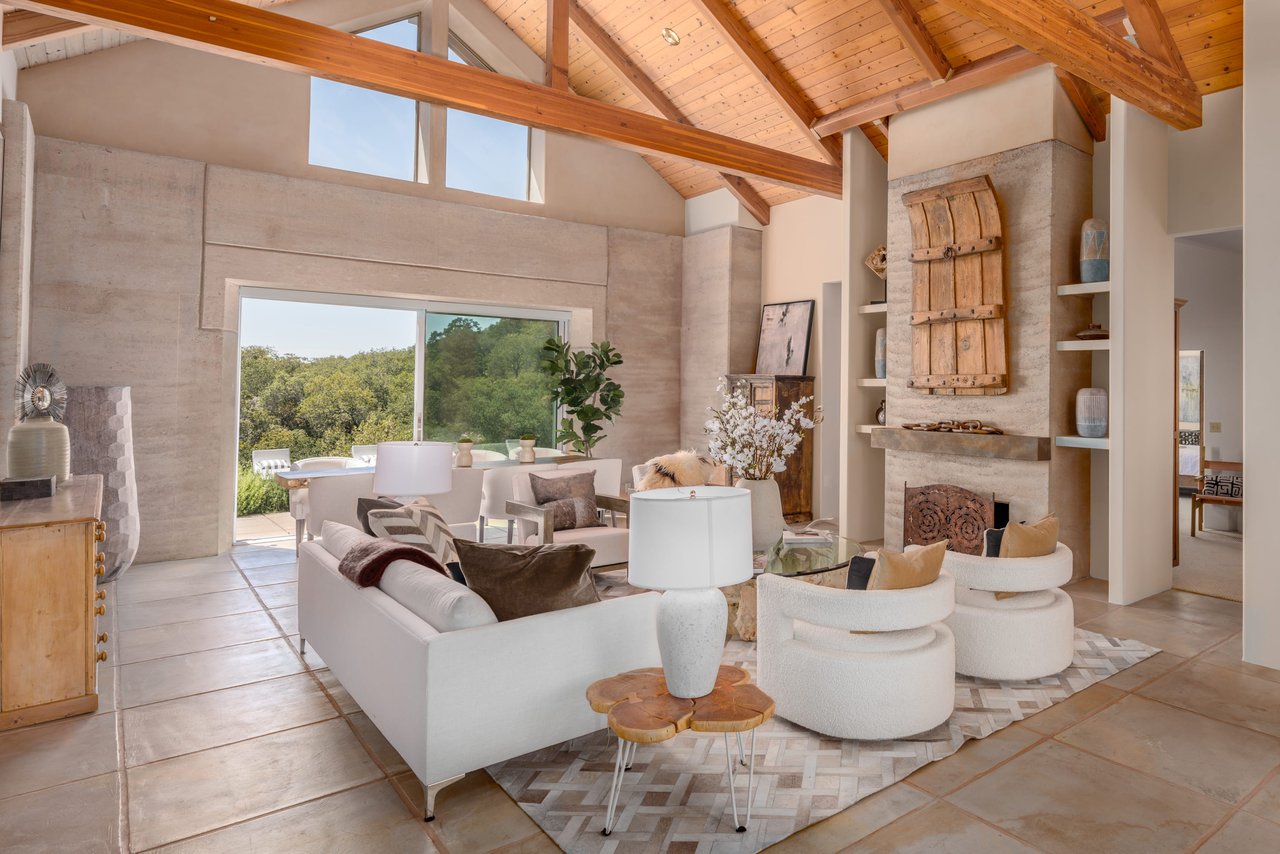 Quarry Hill Road, Sonoma