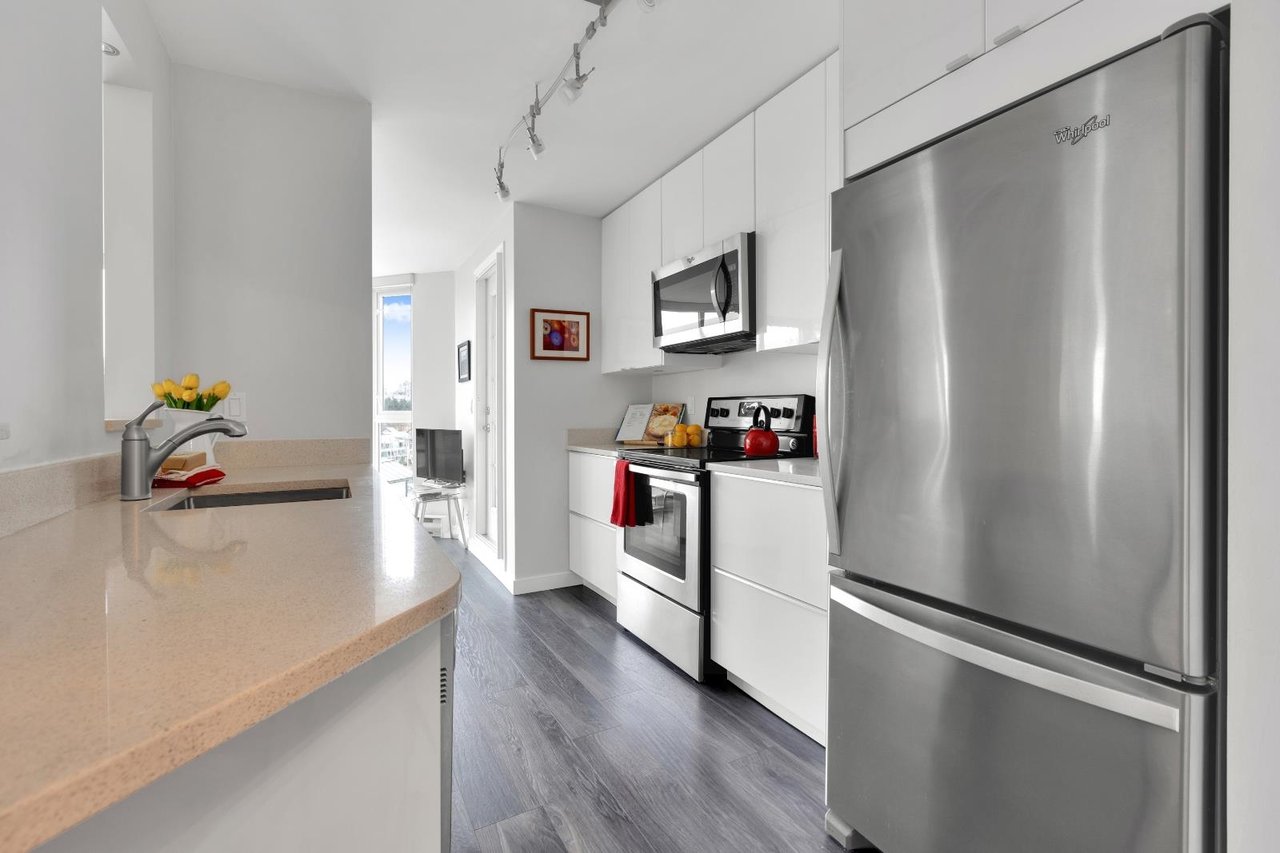 811-456 Moberly Road, Vancouver