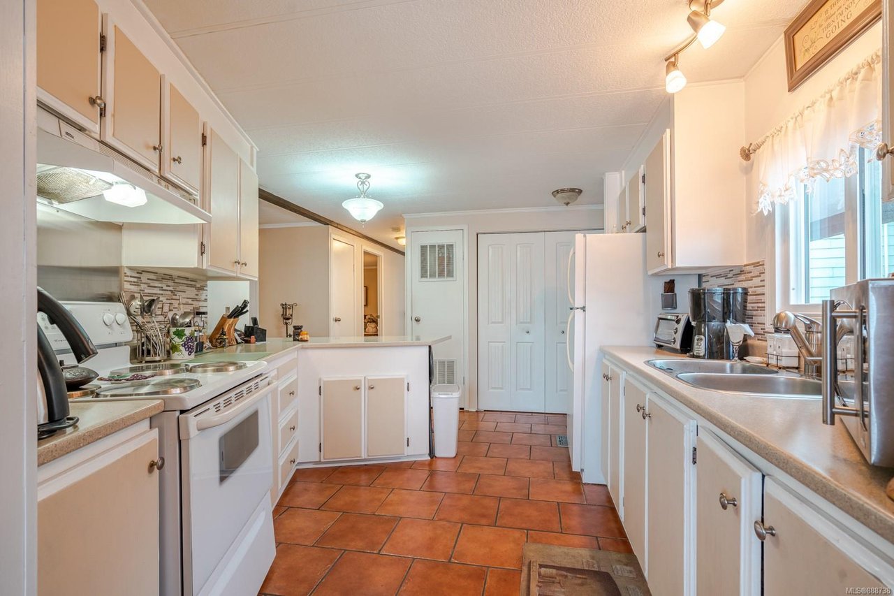 51-1498 Admirals Rd, View Royal