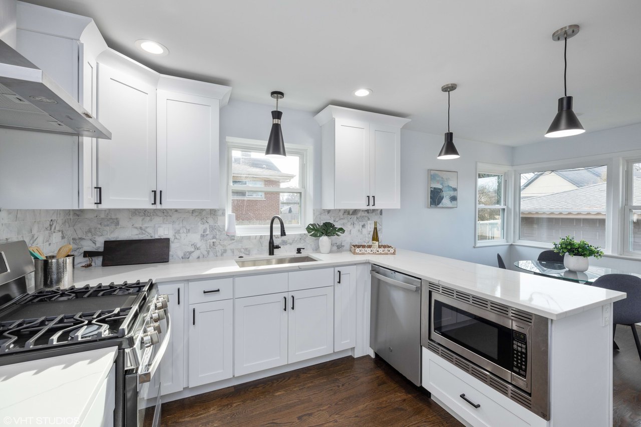 3838 Hampton Ave, Western Springs, IL 60558