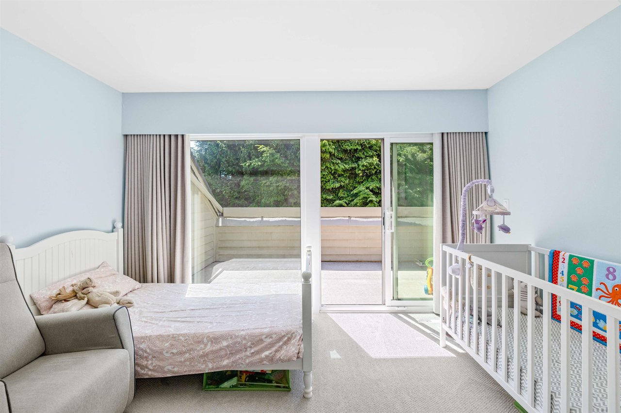 9-4957 Marine Dr
