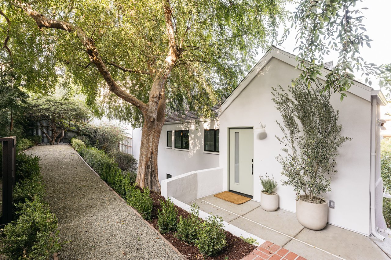 A Designer Done Traditional in Silver Lake 