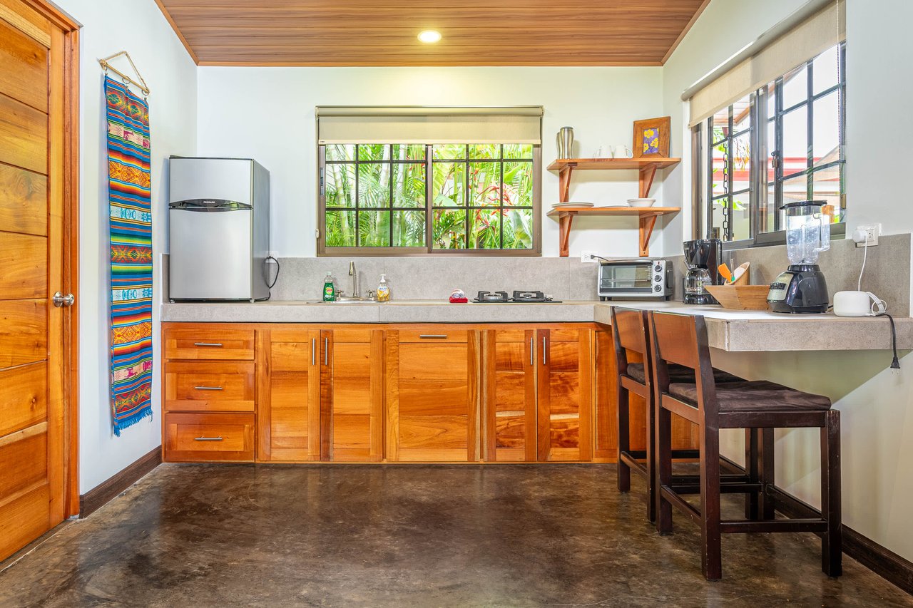 Uvita Garden Villa and Casita, 4 Bedrooms Total, Walking Distance To All