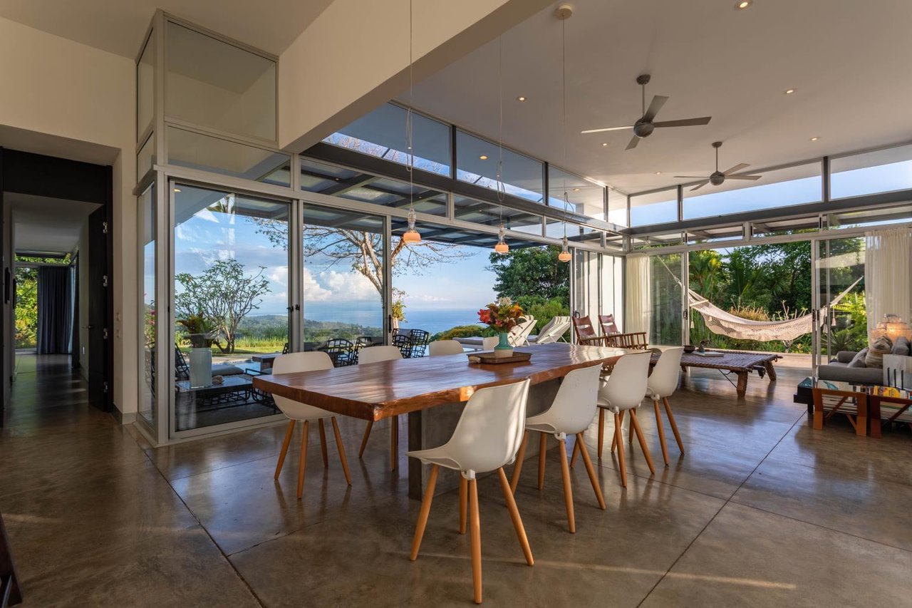 Mariposa , Luxury Modern Home With Guest House