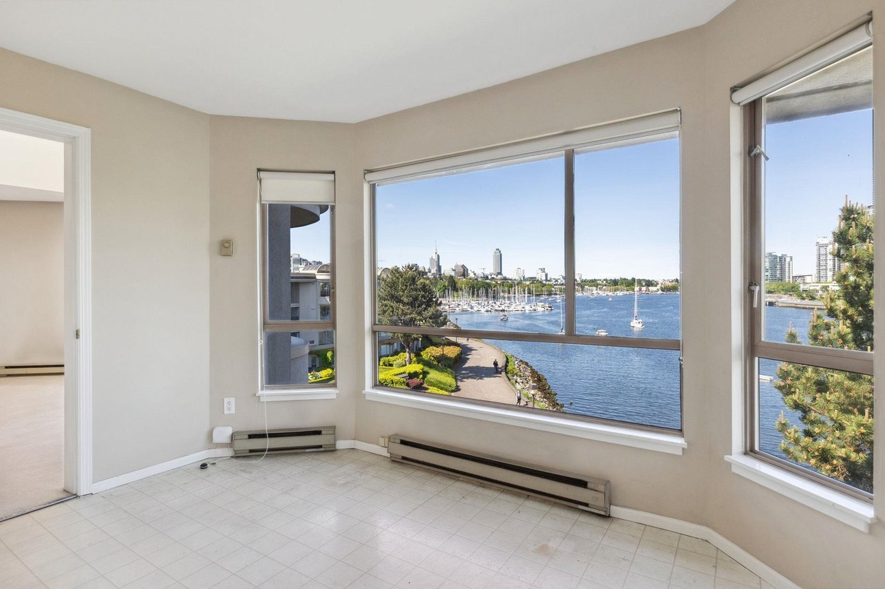 PH2-1859 Spyglass Pl