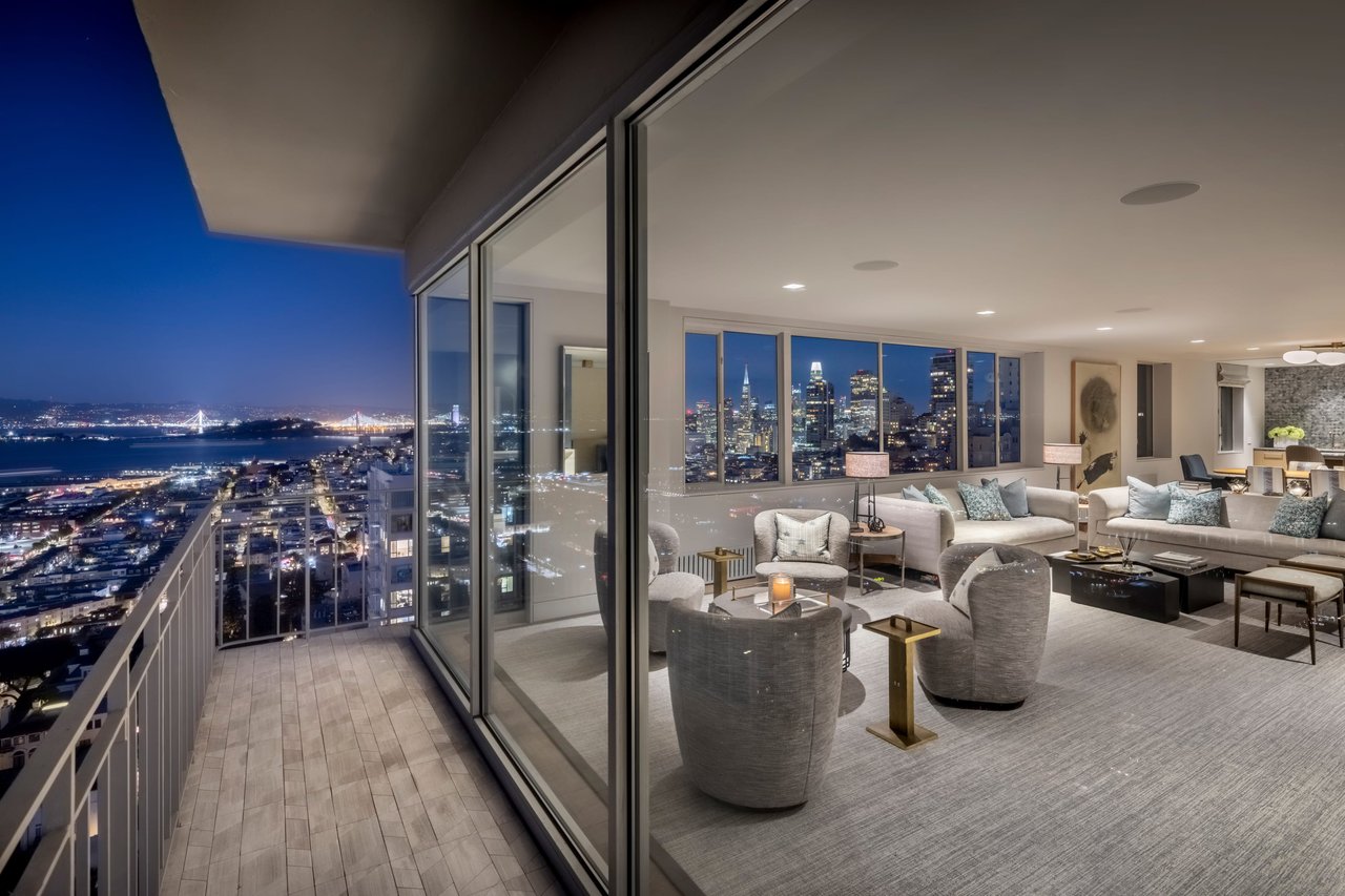 Jay Jeffers-Designed Bay View Apartment on Russian Hill