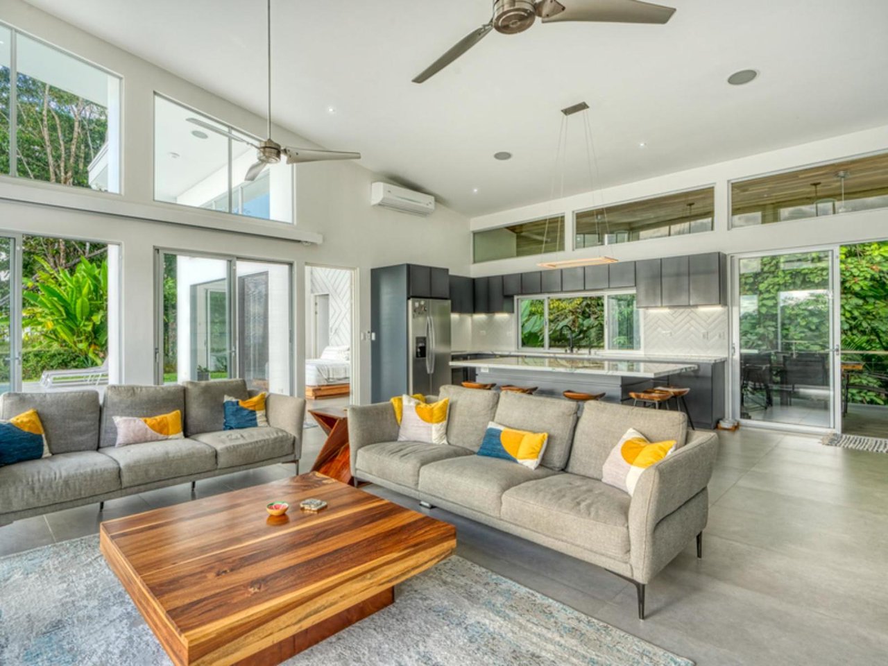 Modern Oceanview Luxury Estate, Dominical, Puntarenas
