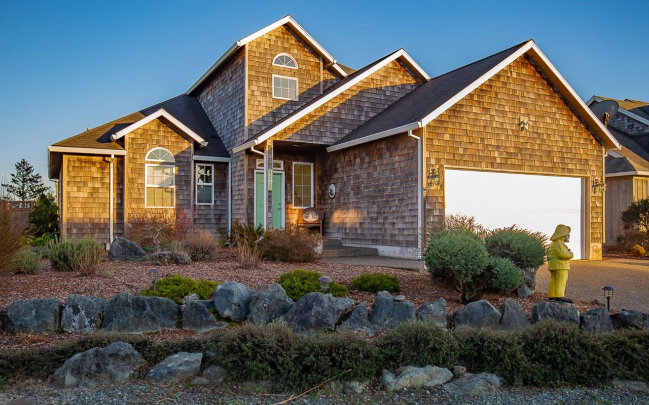 Home for sale in Manzanita Oregon