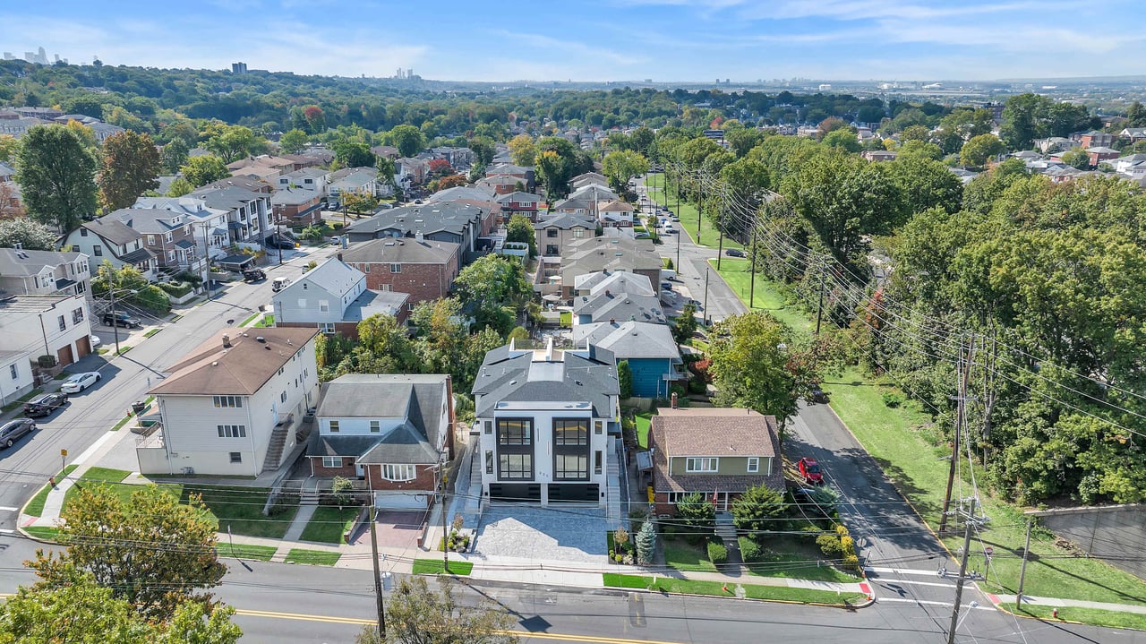 220 E Central Blvd