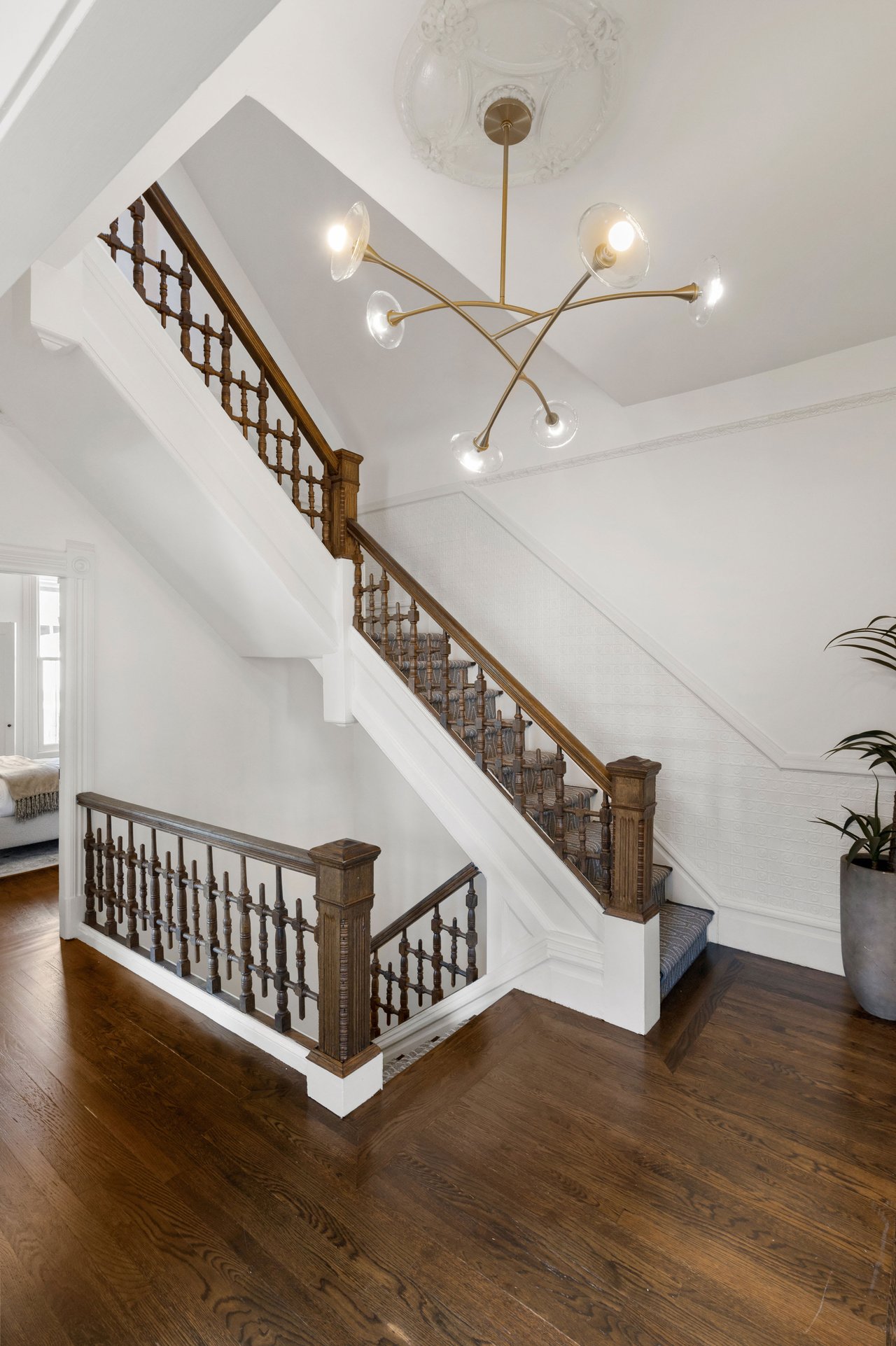 605 Waller Street