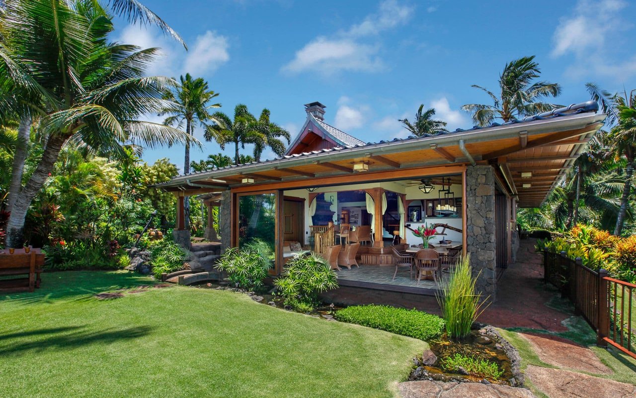 Stunning Beachfront Hawaii Home of Oscar-winning Pixar Director Lee Unkrich Who Produced Toy Story 3 and Coco Is Put Up for Sale for $6.8M