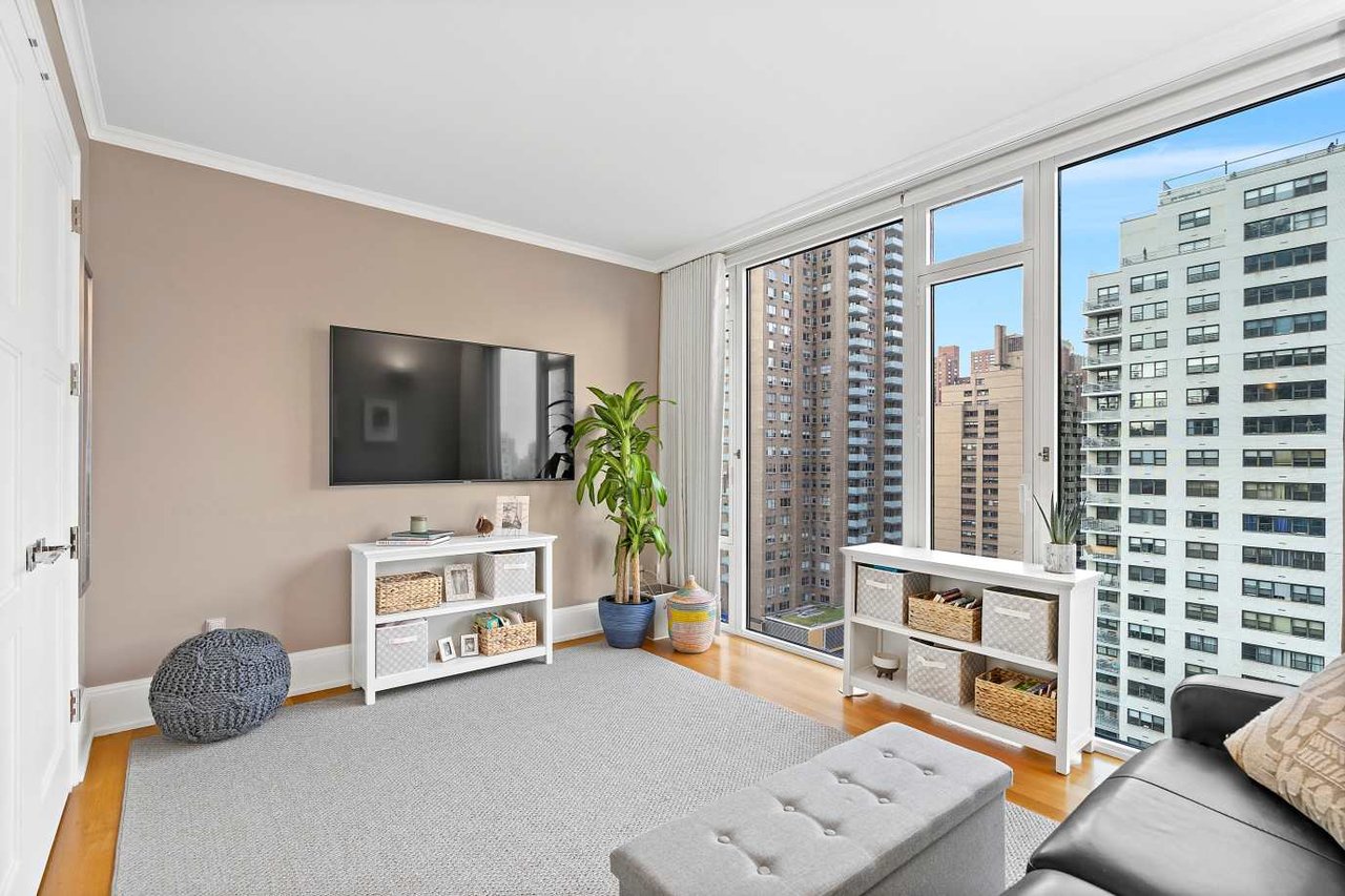 305 E 85th St Unit 10B