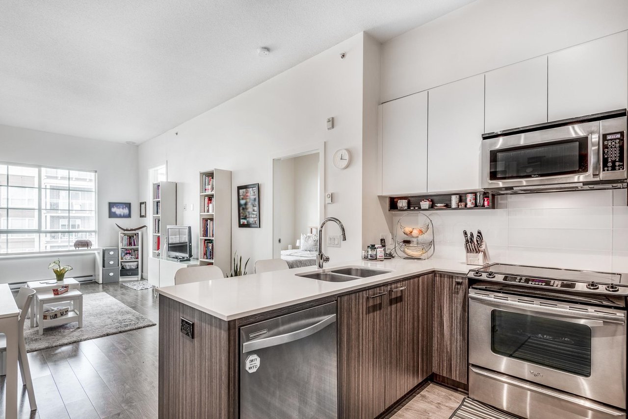 406-545 Foster Ave