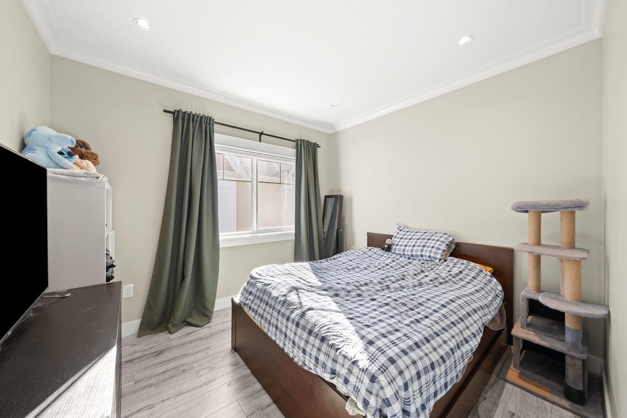 12-9728 Alberta Rd