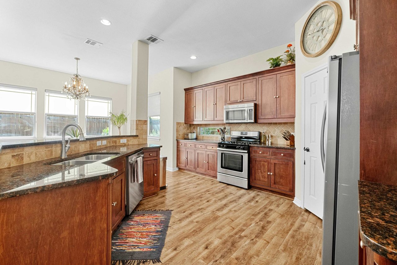 Modern Crestview Two-story Home: Updated Primary Bath, New Roof – Investor Friendly!