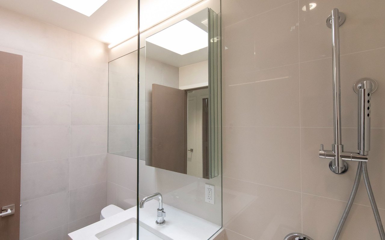 210 E Cooper Ave 3G