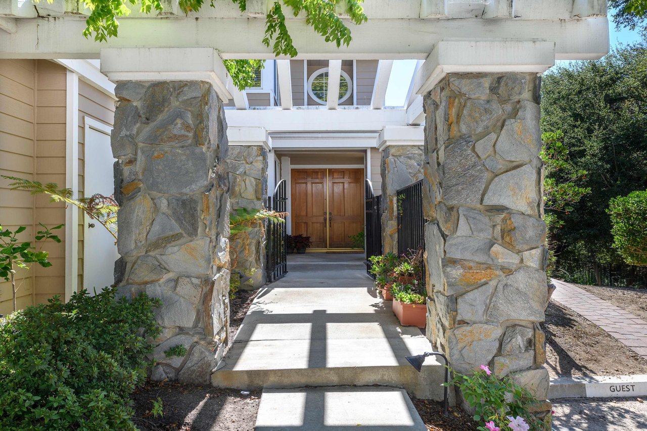 5724 Whispering Pines Circle
