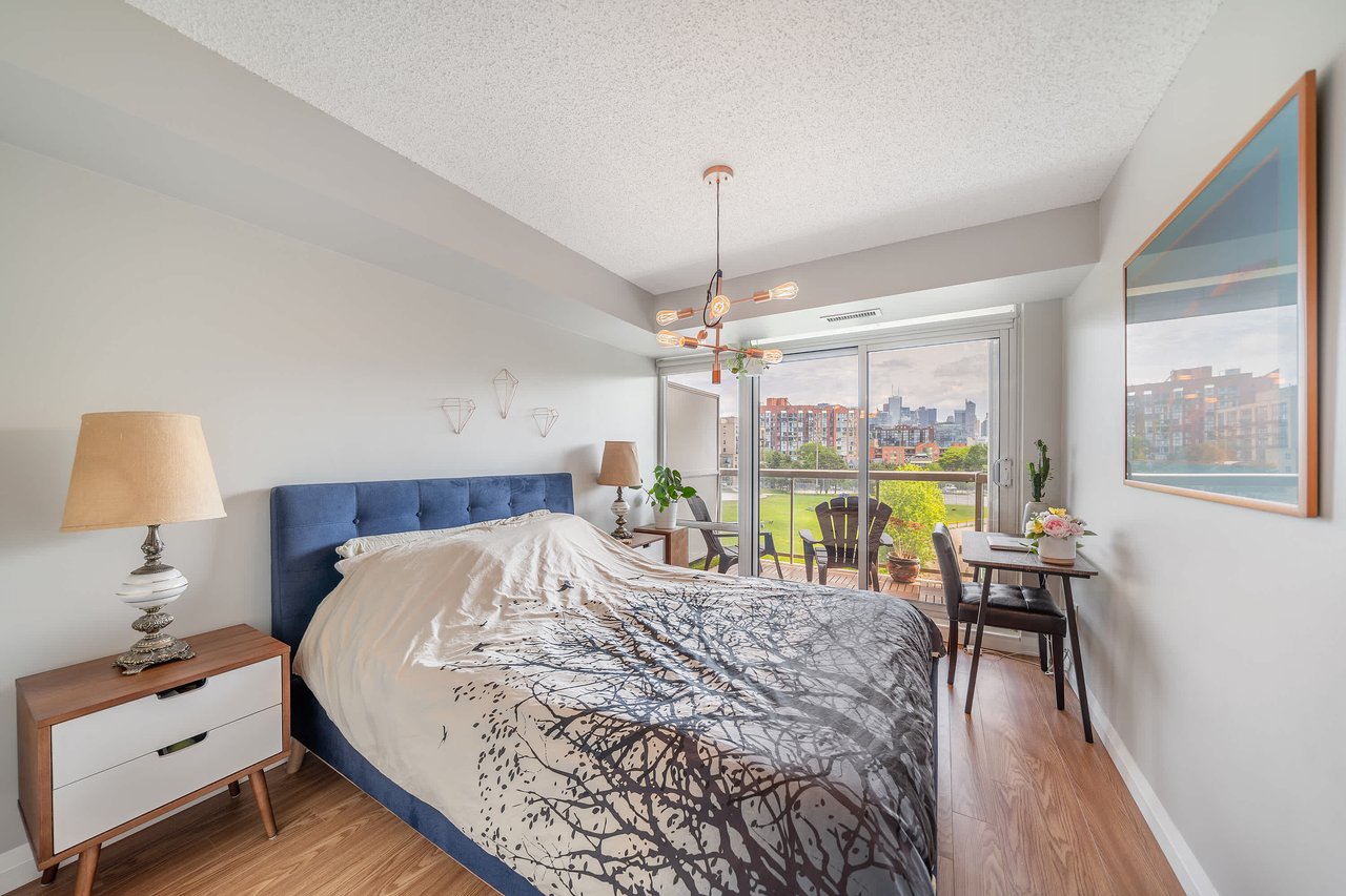 15 Stafford Street #401