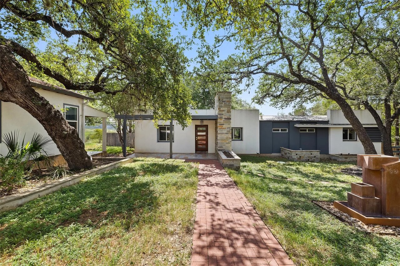 107 Lake View Drive, Spicewood