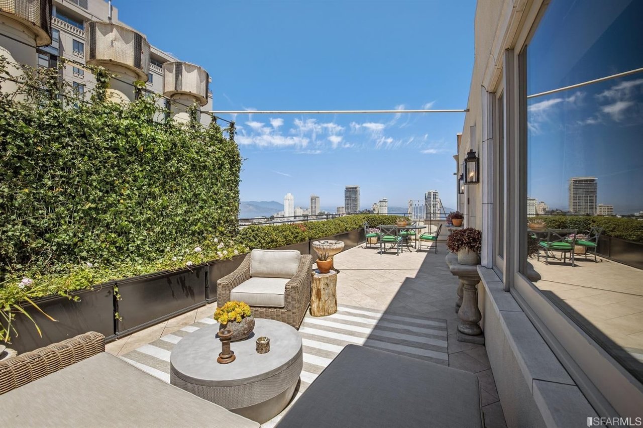 Iconic, Rarely Available Nob Hill Penthouse