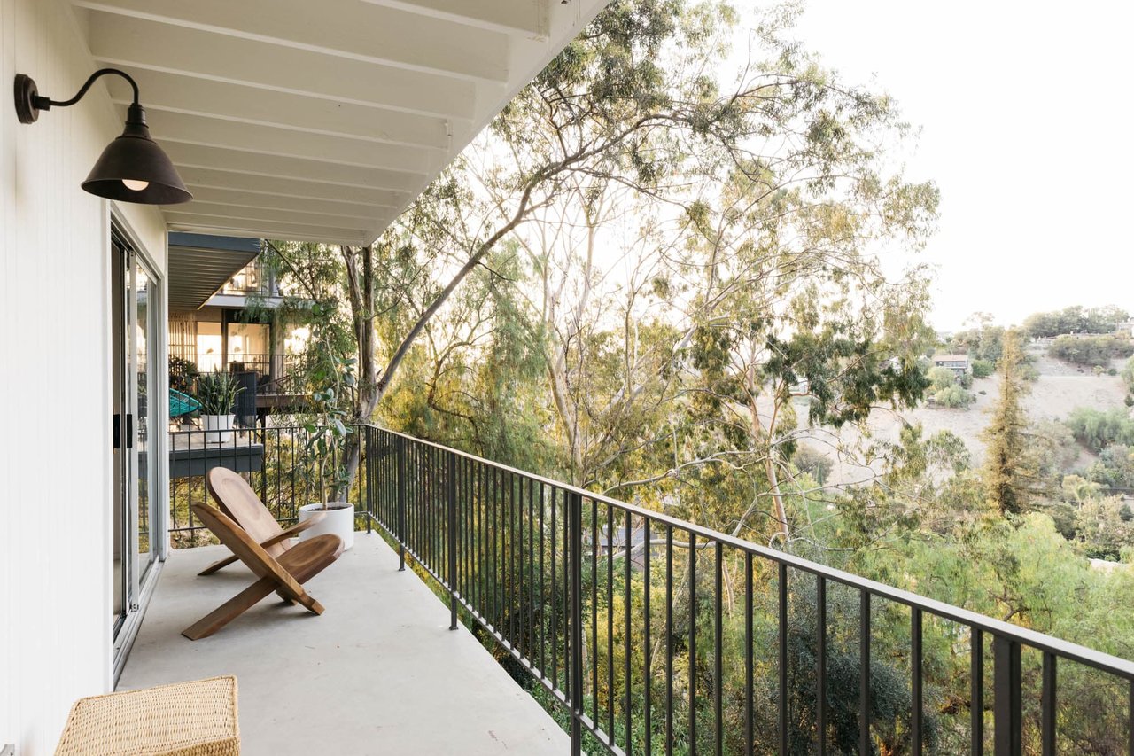 A reimagined midcentury retreat by Design Assembly in Montecito Heights