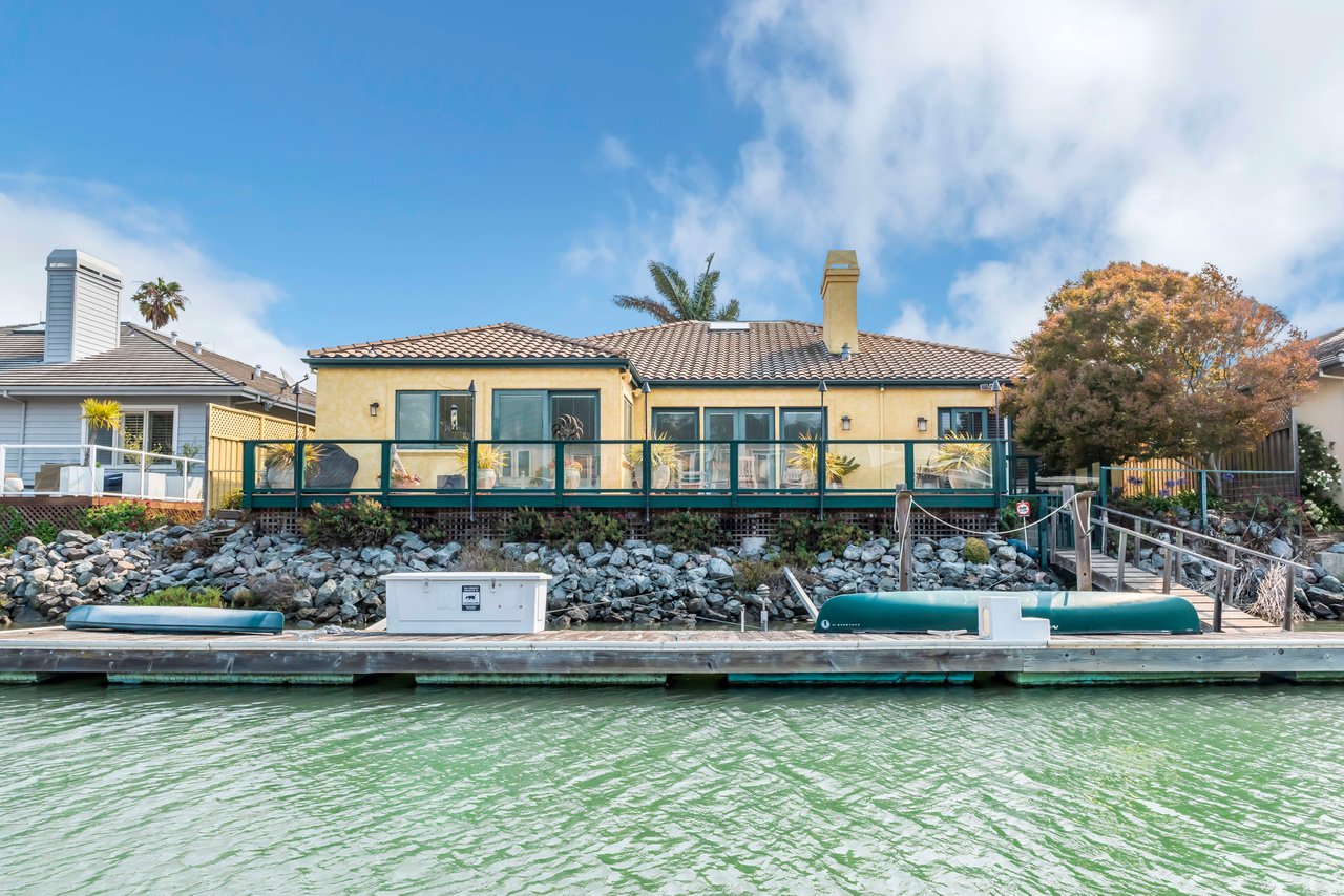 90 Saint Thomas Way