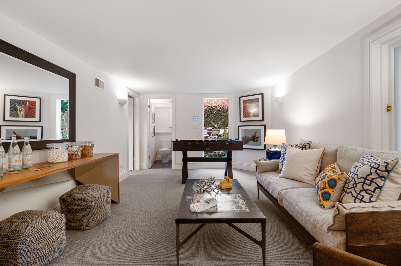 Grand Pacific Heights Home on a Coveted Flat Block between Lafayette & Alta Plaza Parks