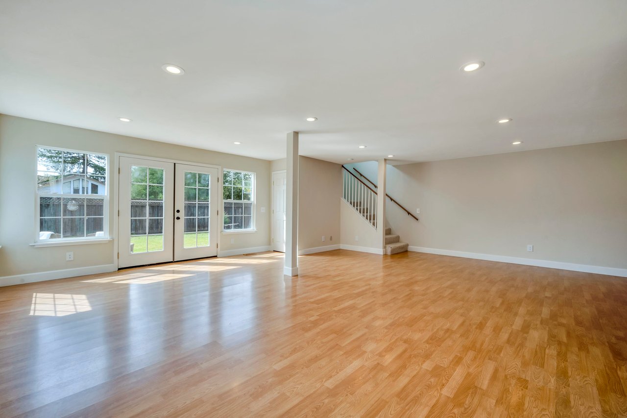 4858 Devonshire Place