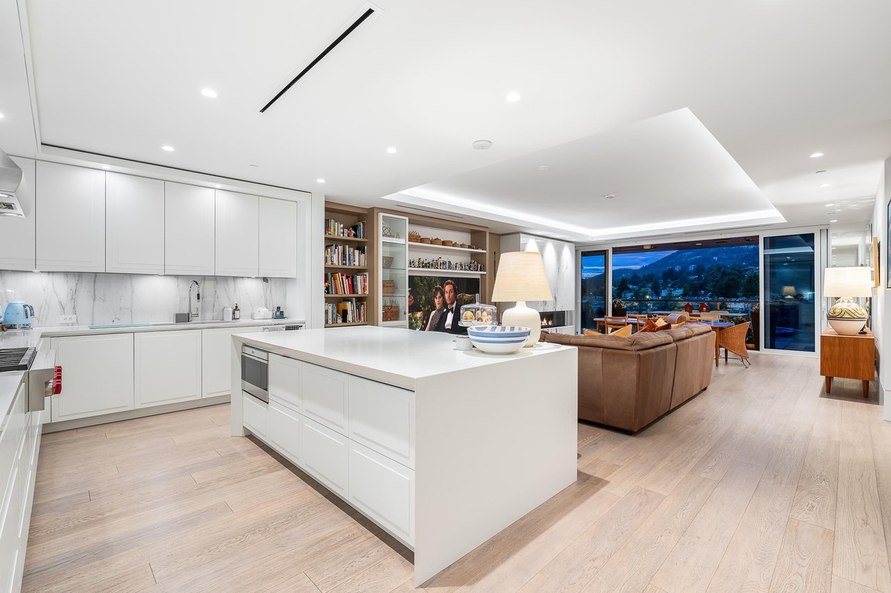 503-2289 Bellevue Ave
