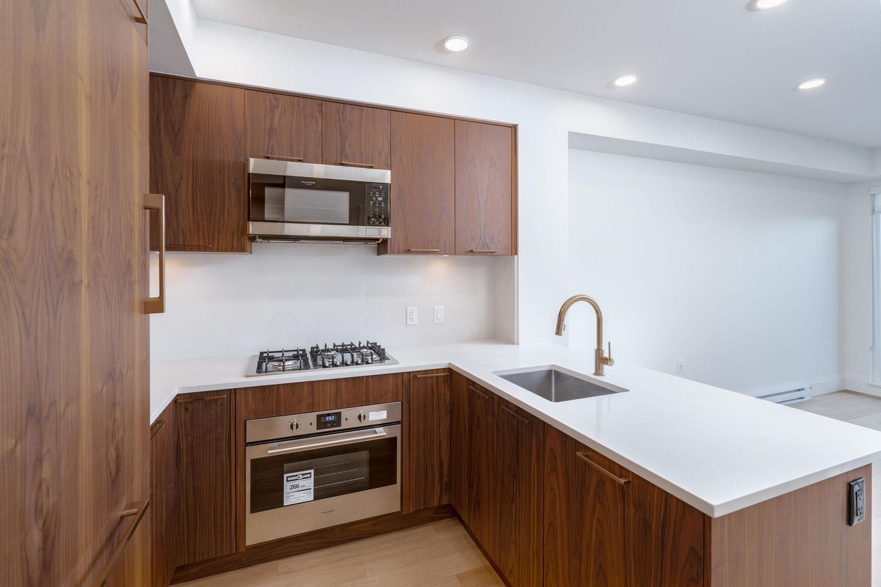 401-2550 E Garden Dr