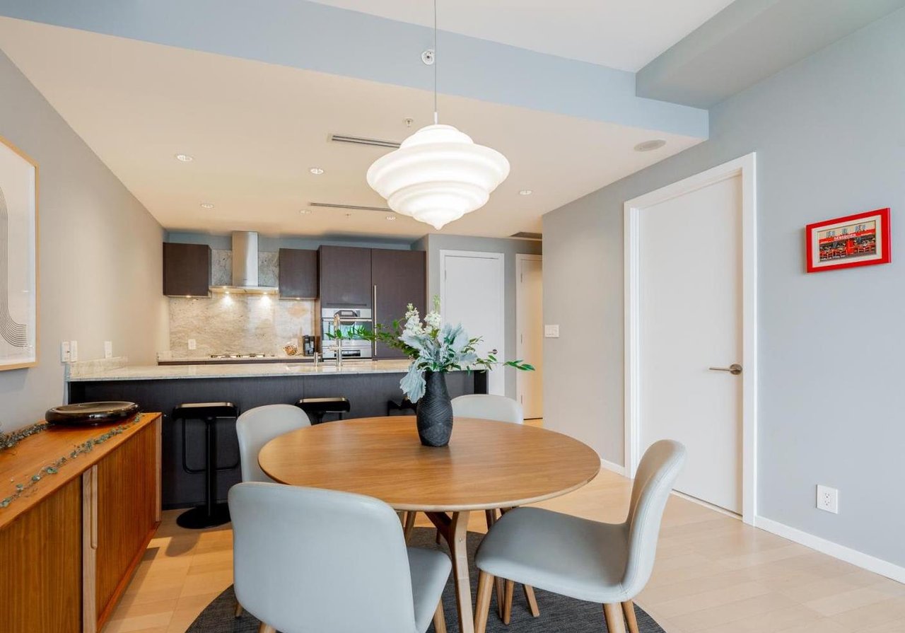 Suite 4904 -180 University Avenue