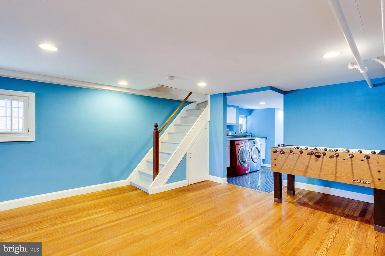 434 Longfellow St NW