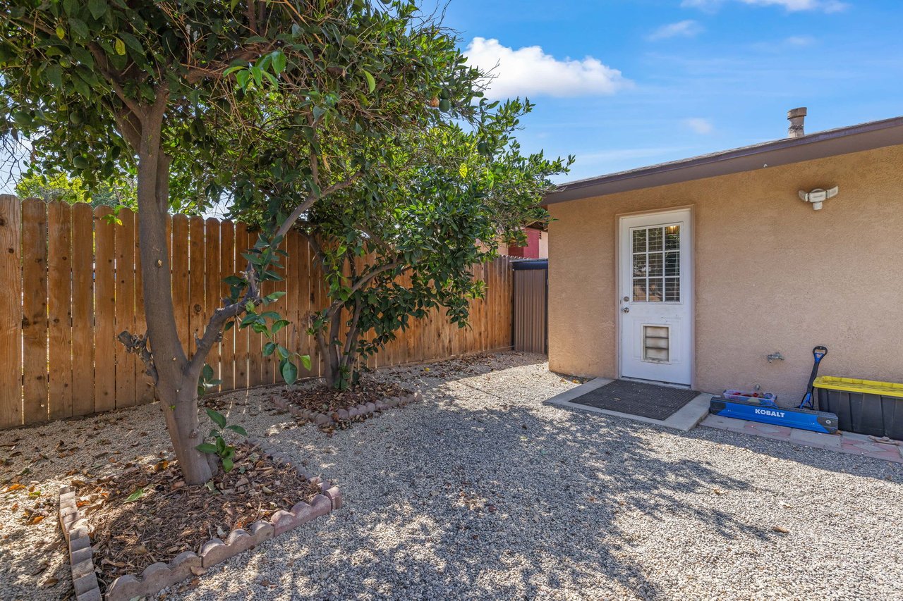 2404 Belvedere Avenue, Bakersfield, CA 93304