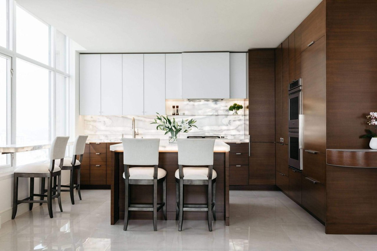 Luxury Home in the Pinnacle Marina Tower