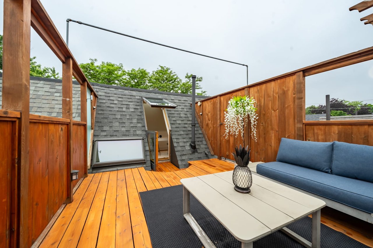 223 Indian Rd Cres