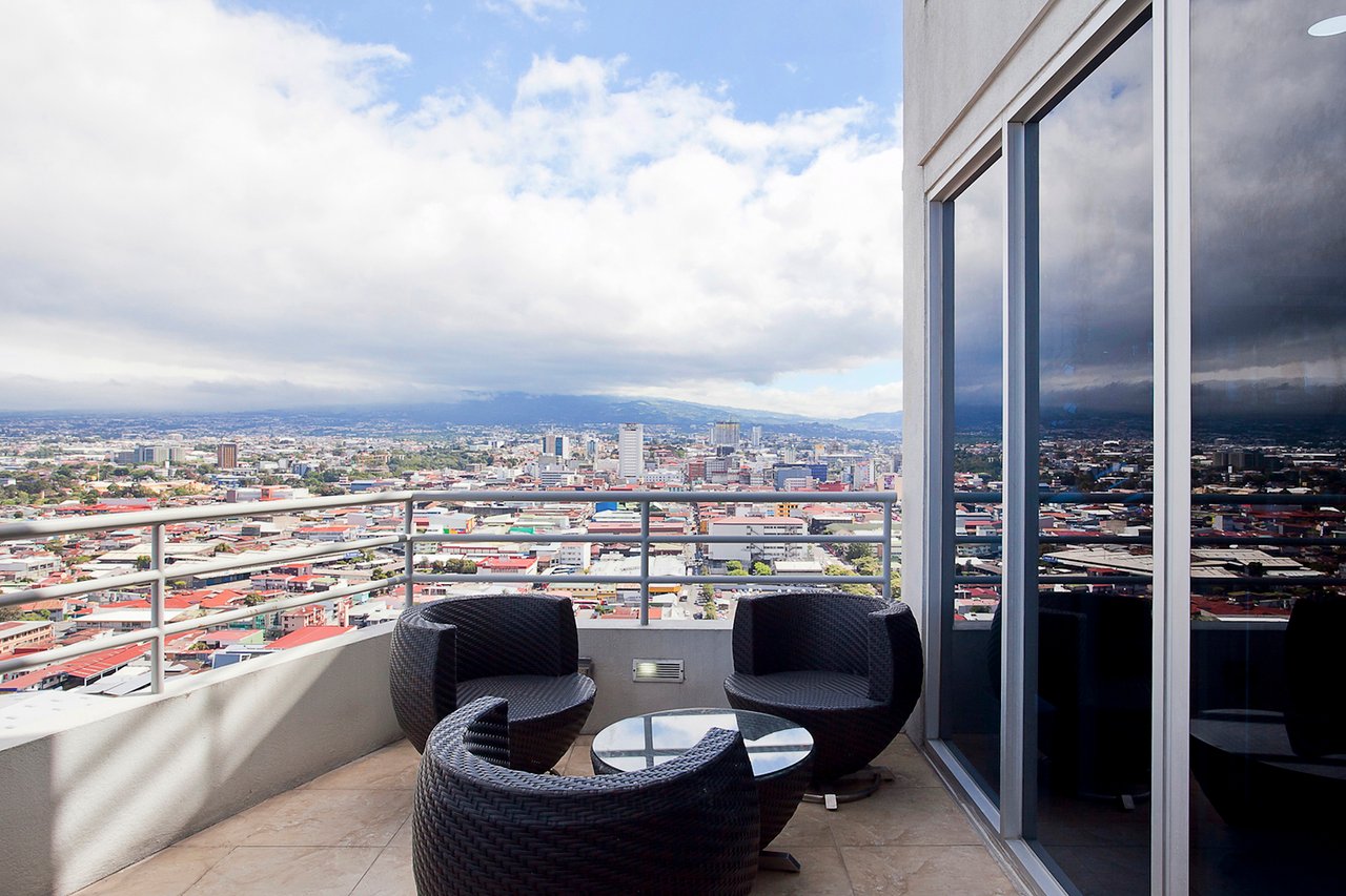 Custom Remodeled Jacuzzi Penthouse, Sabana and Rohrmoser, San Jose