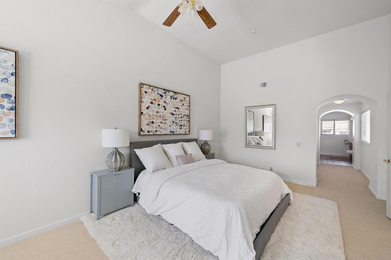 13 Tulip Ln