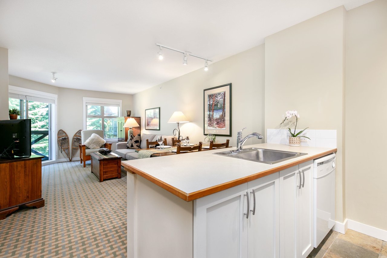 402-4660 Blackcomb Wy
