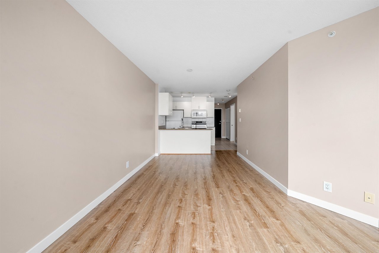 1923-938 Smithe Street, Vancouver