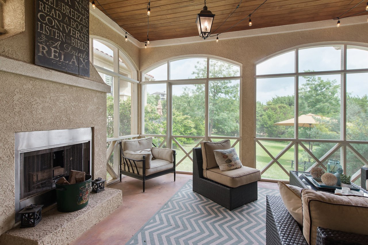 120 Desert Forest Ct
